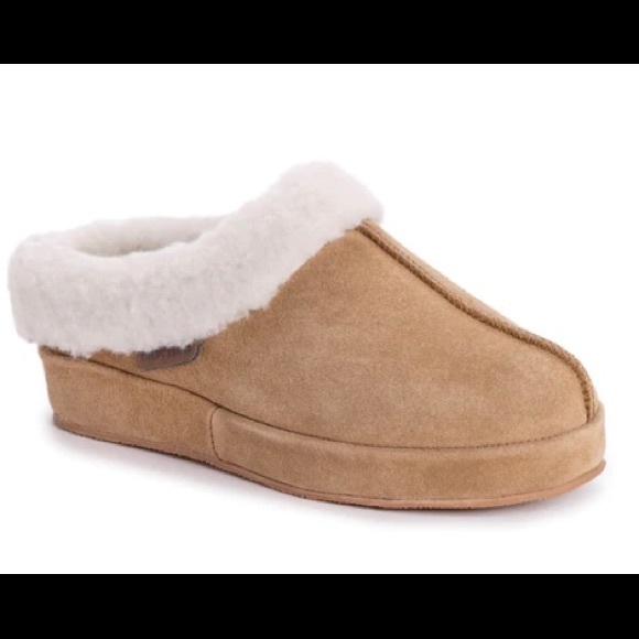 Muk Luks Serafine Clogs - Picture 8 of 9